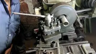 Threading on lathe machine pipe threading