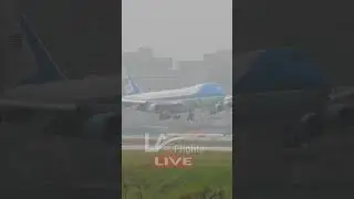 AIR FORCE ONE LANDING IN HEAVY RAIN!