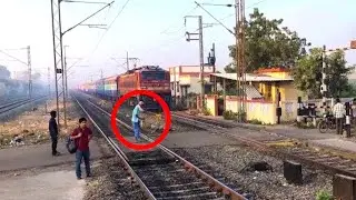 LEVEL CROSSING Dangerously Thrashed by FAST TRAINS!! Indian Railways