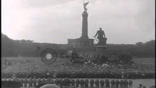 Friedrich Ebert at Victory column in Berlin, Germany. HD Stock Footage