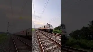 Wap-7 Locomotive Garib Rath Express Moving Out RailGate #shorts #viralvideo #4k #indiantraininfo
