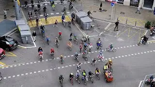 What are bike buses and why are kids 'jumping out of bed' to join them?