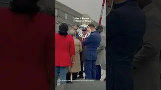 Newark&rsquo;s Mayor Arrested Outside ICE Detention Center