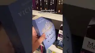 Bookshelf organisation ideas