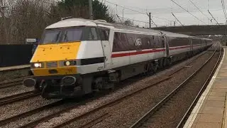 S7 E18: Trains at Welham Green | December 2025.