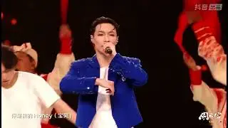 Lay Zhang 