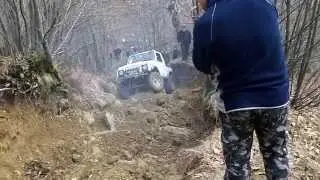 Suzuki SJ swift al cimitero dei semiassi - Valdinievole offroad 2015