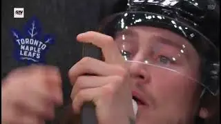 Tyler Bertuzzi's HYSTERICAL tape job..