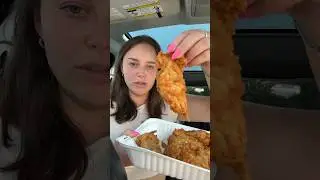 ем куриные стрипсы с рынка амишей