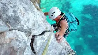 Arrampicare sul mare in Sardegna - Pedra Longa - Baunei - Italy - Rock climbing Sardinia