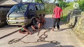Engine delivery with towing at the mountains..