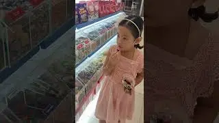 Wanna eat some gummy berries?#gummy#gummies#sweet#yummy#shortvideo#shorts