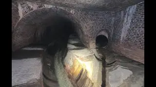 Kanał rzeki Łódka od środka - ul. Północna w Łodzi