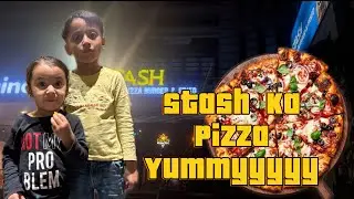 Stash pizza khanay ka maza aa gaya @Nammovlogspk