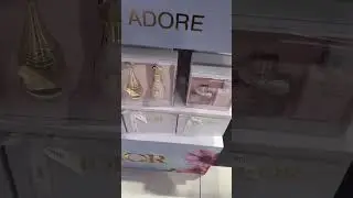 At #sephora |Gifts set| #dior #perfume #gift #trending #ytshorts #shopping #paris #life #smellsgood
