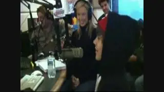 Justin Bieber singing American Idol's 