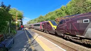 CrossCountry Class 220 Voyagers Passing Coseley Station