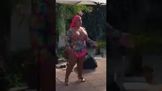 Веселые титьки