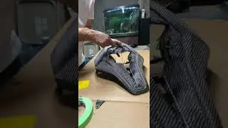 Wrapping in carbon fiber Lamborghini speedometer bezel