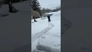 Struggling in snow storm newyork #newyork #snowstorm #snowfall #shortfeed #shorts #killadeezz