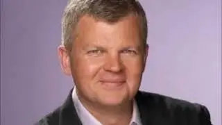 Is it ethical to use a professional expert to draft an honours nomination?