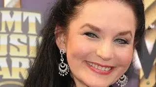crystal gayle Is 85, Try Not to CRY When You See Him TODAY