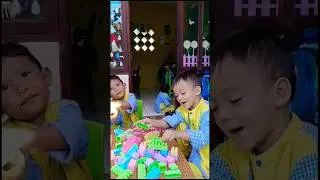 Tangan di Atas Menggapai Bintang  - athar dan dhika