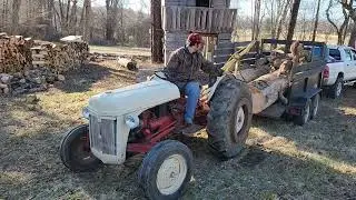 Antique Ford 8N Unloading Logs With Boom Pole #antique #TSC #antiquetractor