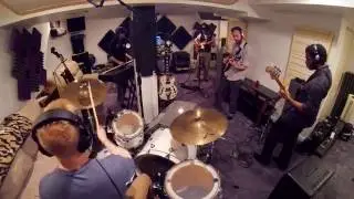 Little Red Giants (Live @ Mixdown Music) - Applefeast