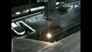 200 Watt CO2 Laser cutting 10 mm acrylic