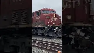 Flying Canadian Pacfic intermodal ! #shorts #canadianpacific #es44dc #horn #october #intermodaltrain