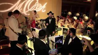 Incredible Live Intro For A Bride & Groom - Crimson Tide - Rosenblatt Productions
