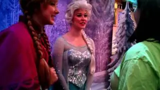 Meeting Princess Elsa and Princess Anna