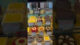 Theobroma  Cake #shorts #cake #cakedesign #cakeideas #redvelevet #pineapplecake #food  #theobroma