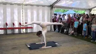 Uujin Schützenfest Gadow Pfingsten 2013 Kontorsion Schlangenfrau