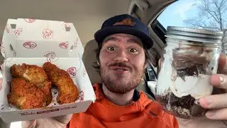 Обзор десерта Slim Chickens: острые куриные наггетсы и шоколадный пудинг-брауни в банке