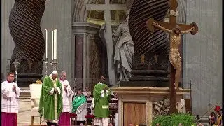 Spectacular restoration of St. Peter's Basilica's oldest crucifix