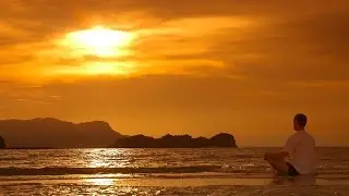 30 Minutes of expressive melodic piano music for relaxing/study/quiet creativity