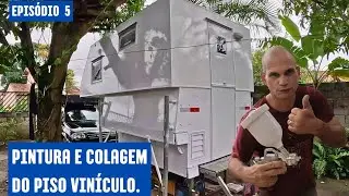 Piso vinílico em manta.