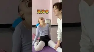 Dance students challenge themselves to press their insteps.#funny #dance #fyp #trending #foryou