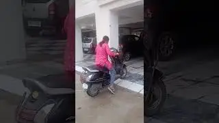 7068903676 parking se scooty nikete huye