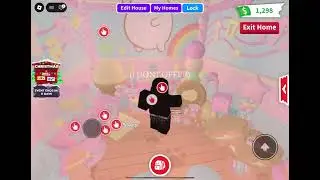 ADOPT ME HOUSES AM TRADING!OPEN TO OFFERS IN COMMENTS