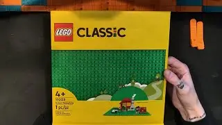 LEGO Classic Green Baseplate 11023 Build and Review! Been a While Since I've Looked at One of These!