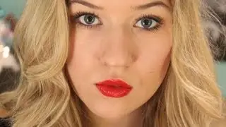 Red Fatale: Holiday Makeup Tutorial
