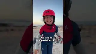 Ginevra cade mentre fa Surf! #ginevrasurf #shorts
