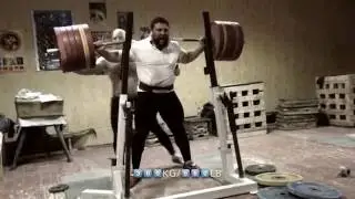 Приседания со штангой 300 килограмм (660lb squat)