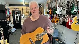 Vintage 1980s Alvarez 5220 demo.