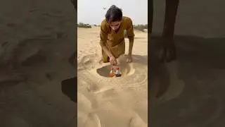 Extracting cold 🥶 drinks 🍹 under hot desert #campping #lifehacks #survival #outdoors