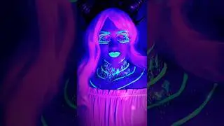 #POV magic folk are hiding among humans&can only been seen with purple light#acting #fantasy #shorts