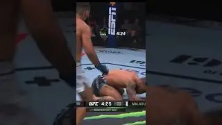 UFC Fake KO 😳 #ufc #mma #mixedmartialarts